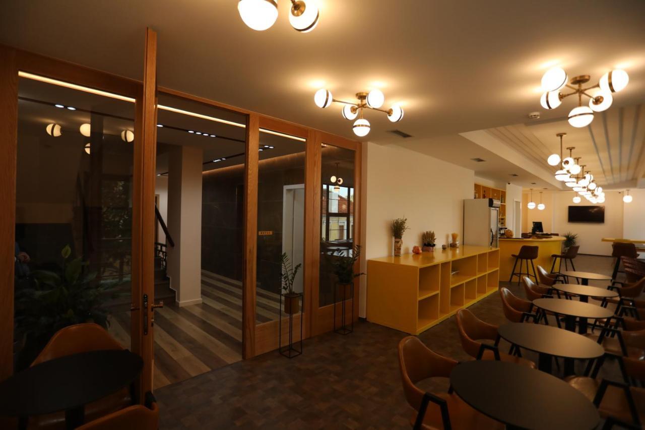Elite Hotel Pogradec Kültér fotó