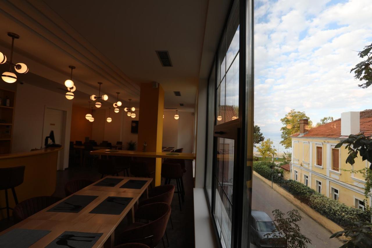 Elite Hotel Pogradec Kültér fotó