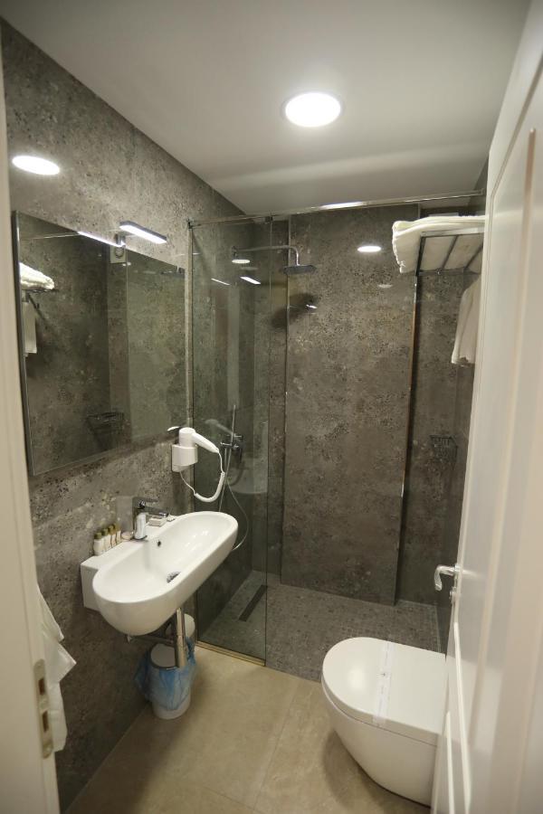 Elite Hotel Pogradec Kültér fotó